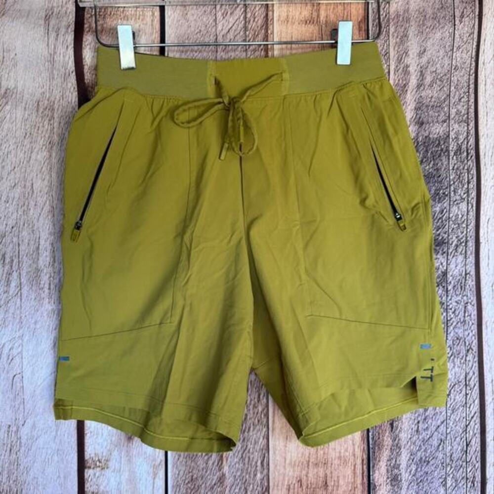 Lululemon License to‎ Train Short 7" LL Men's Small Active Sports Gym Train Run